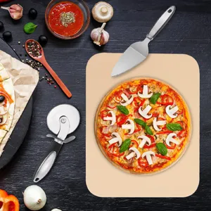 Quadratischer Kordierit Pizzabackstein Set mit Edelstahlschneider und Schaufel für Grill.