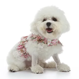 Bonito vestido floral de verano para mascotas con delicado borde de encaje, ropa cómoda perro.