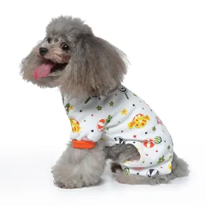 Süßer vierbeiniger Hunde-Pyjama aus Baumwolle mit bunten Bonbon-Mustern, ideal für kleine Hunde.