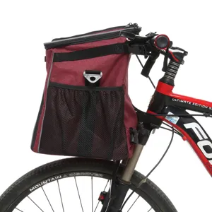 Dettaglio borsa porta animali per bicicletta bordeaux montata sul manubrio con rete