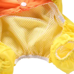 Détail de l'imperméable pour chien avec doublure en maille respirante et boutons-pression.