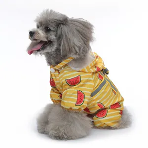 Imperméable quatre pattes pour chien jaune, motif pastèque, capuche et bandes réfléchissantes.