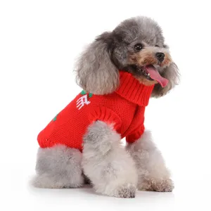 Pull de Noël rouge pour chien renne vêtement tricoté pour animaux vue détaillée.