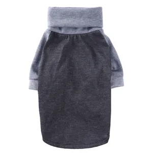 Grauer Rollkragen Haustier Pullover Detail, weicher warmer Stoff für Hunde, bequeme Hundekleidung.