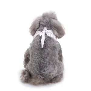 Schattige geruite huisdier bandana slab voor kleine honden, stijlvol nekaccessoire voor feestjes.