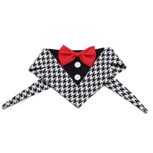 Honden smoking bandana met rode vlinderdas houndstooth huisdier pak slabber feest