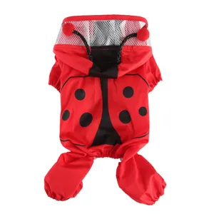Mignon imperméable pour animal de compagnie coccinelle rouge manteau de chien quatre pattes.