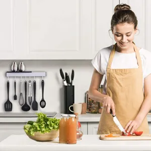 Ensemble de 10 ustensiles de cuisine en silicone avec support mural, antiadhésif.