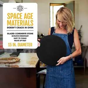 Gedetailleerd overzicht van 15-inch zwart geglazuurde cordieriet pizzabaksteen.