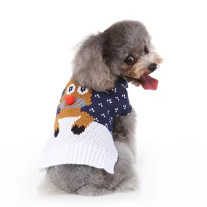 Pull de Noël confortable en tricot pour chien avec un joli motif de renne mignon.