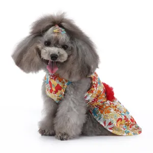 Jolie robe d'été florale pour animaux chats et chiens, vêtement de vacances respirant détail.