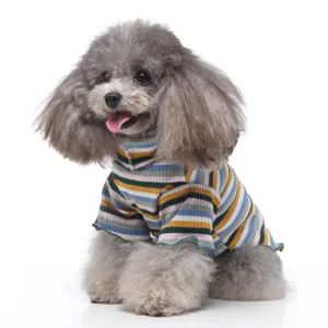 Niedlicher gestreifter Rollkragen Hundepullover, bequemer Strickpullover für kleine Hunde.