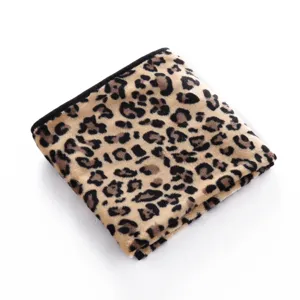 Leopard print soft plush pet blanket double sided fleece cat dog mat for all seasons.