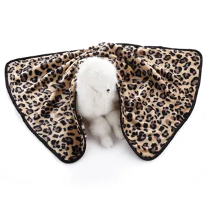 Leopard print pet fleece blanket, soft and cozy cat and dog sleeping mat for all seasons.