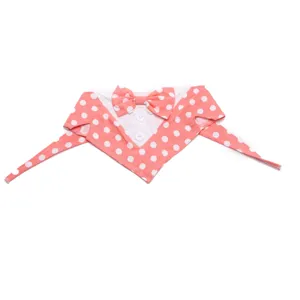 Leuke roze stippen hondensmoking bandana met vlinderdas voor huwelijksfeest en huisdieren.