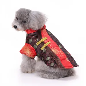 Traditioneel rood en zwart Chinees Tang-pak voor honden met feestelijk borduursel