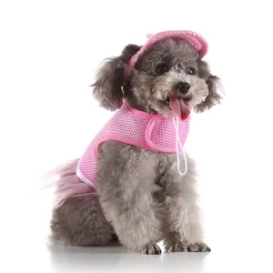 Set abito imbracatura per cani in rete rosa con cappello coordinato, traspirante per cani di taglia.