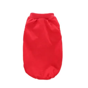 Détail gilet rouge pour chien, t-shirt uni respirant vêtements pour animaux en été.