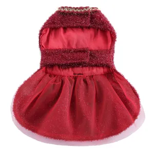 Vue détaillée de la robe de chien à paillettes rouges, jupe princesse pour fête.