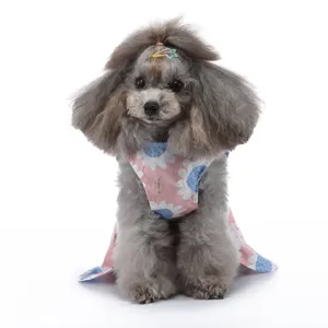 Jolie robe florale pour animaux, jupe d'été respirante pour chiot avec imprimé marguerite.