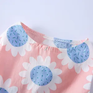 Joli détail de robe florale pour animaux, vêtements d'été respirants pour chiens et chats, rose.