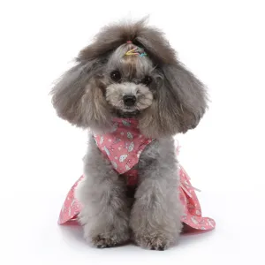Jolie robe d'été respirante pour animaux de compagnie, motif parapluie rose doux.