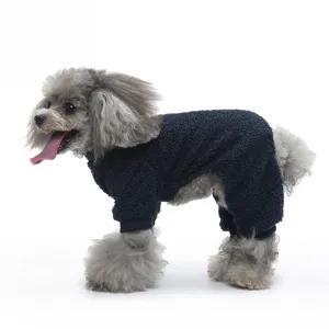 Pigiama per cani in flanella a quattro zampe, comodo abbigliamento caldo autunno inverno.