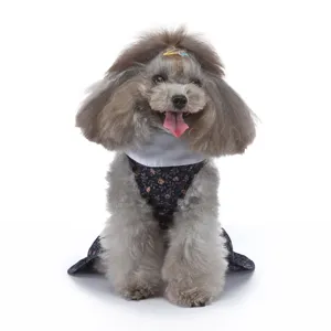 Robe pour chien florale mignonne avec col blanc, vêtements d'été respirants pour petits animaux.