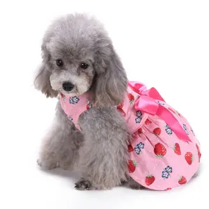 Süßes rosa Erdbeer-Muster Haustierkleid mit Schleife für kleine Hunde Sommerkleidung