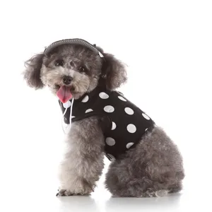 Set gilet e cappellino per cani a pois neri e bianchi per cani di piccola e media taglia traspirante.