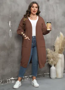 Cárdigan largo marrón de talla grande para mujer con bordado floral y bolsillos.