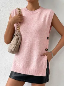 Chaleco de punto rosa con botones laterales y cuello redondo para un estilo elegante.