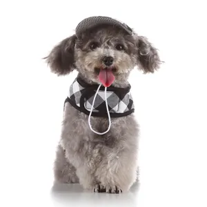 Gilet per imbracatura per cani da compagnia a quadri bianco e nero traspirante con cappuccio coordinato.