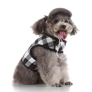 Set gilet con imbracatura e cappello per cani a quadri nero e bianco, traspirante e chic.