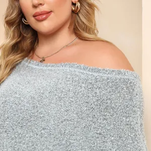 Off-Shoulder Struktur Strickpullover Detail, weicher Stoff, lässiger lockerer Schnitt.