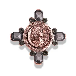 Vintage Barock Kreuzbrosche mit grauen Kristallen und Roségold-Kamee-Design
