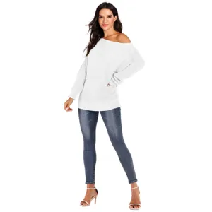 Maglione bianco da donna con spalle scoperte, maniche a pipistrello, pullover in maglia.