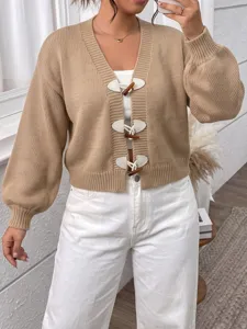 Stilvolle Damen Strickjacke V-Ausschnitt Hornknöpfe einfarbig kurzer warmer Pullover