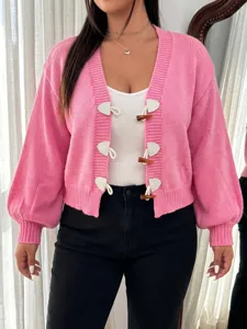 Rosa Strickjacke für Damen, kurzer Pullover mit Knebelknöpfen und langen modischen Ärmeln.