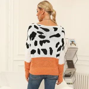 Suéter de punto en bloque de color para mujer vista trasera, top casual de manga larga.