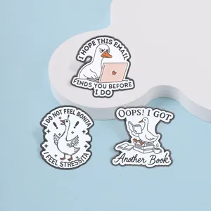 Lot de pin's en émail oie blanche avec citations humoristiques de bureau et lecture