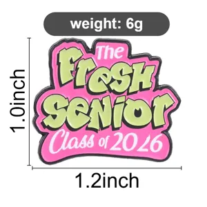 Detailansicht der Class of 2026 Fresh Senior Emaille-Anstecknadel mit Maßen und Gewicht