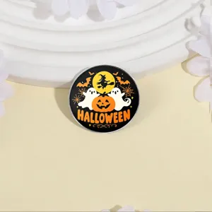 Ronde Halloween metalen broche badge met een feestelijk pompoen- en spookontwerp