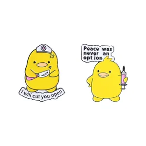 Juego de broches de esmalte de pato amarillo médico con lemas sarcásticos divertidos