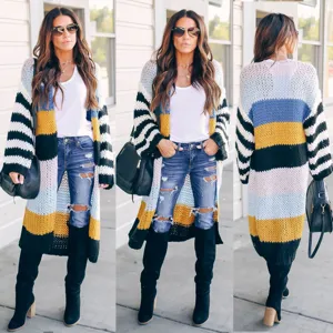 Gilet long en tricot pour femme à rayures multicolores, cardigan épais et tendance au quotidien.