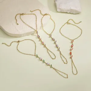 Élégant Bracelet Bague Esclave en Cuivre Zirconia Tulipe pour Femmes Plaqué Or Chaîne à Main Pétale de Fleur Bijoux Cadeau