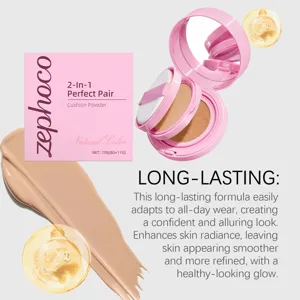 Vista dettagliata della cipria cushion Zephoco 2-in-1 con texture fondotinta naturale
