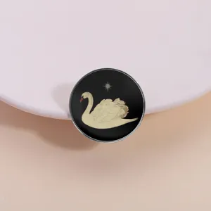 Vintage Runde Zinklegierung Schwan Stern Brosche Metall Abzeichen Lackiert Minimalistische Kragennadel Für Unisex Kleidung Dekoration