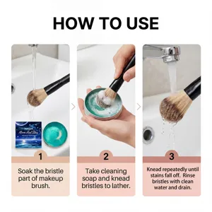 Guía detallada de 3 pasos para usar el jabón sólido suave para limpiar brochas de maquillaje.