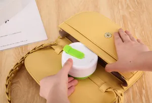Tazza da caffè pieghevole in silicone da 16oz riposta facilmente in una borsa alla moda